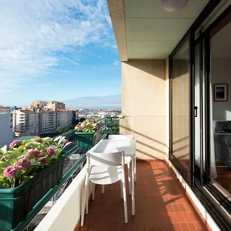Apartment Lovelystay - Charming 3br Flat W/ Free Parking In Devesas