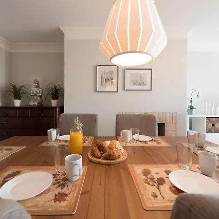 Apartment Lovelystay - Charming 3br Flat W/ Free Parking In Devesas *