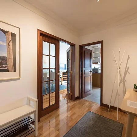 Lovelystay - Charming 3br Flat W/ Free Parking In Devesas * Vila Nova de Gaia